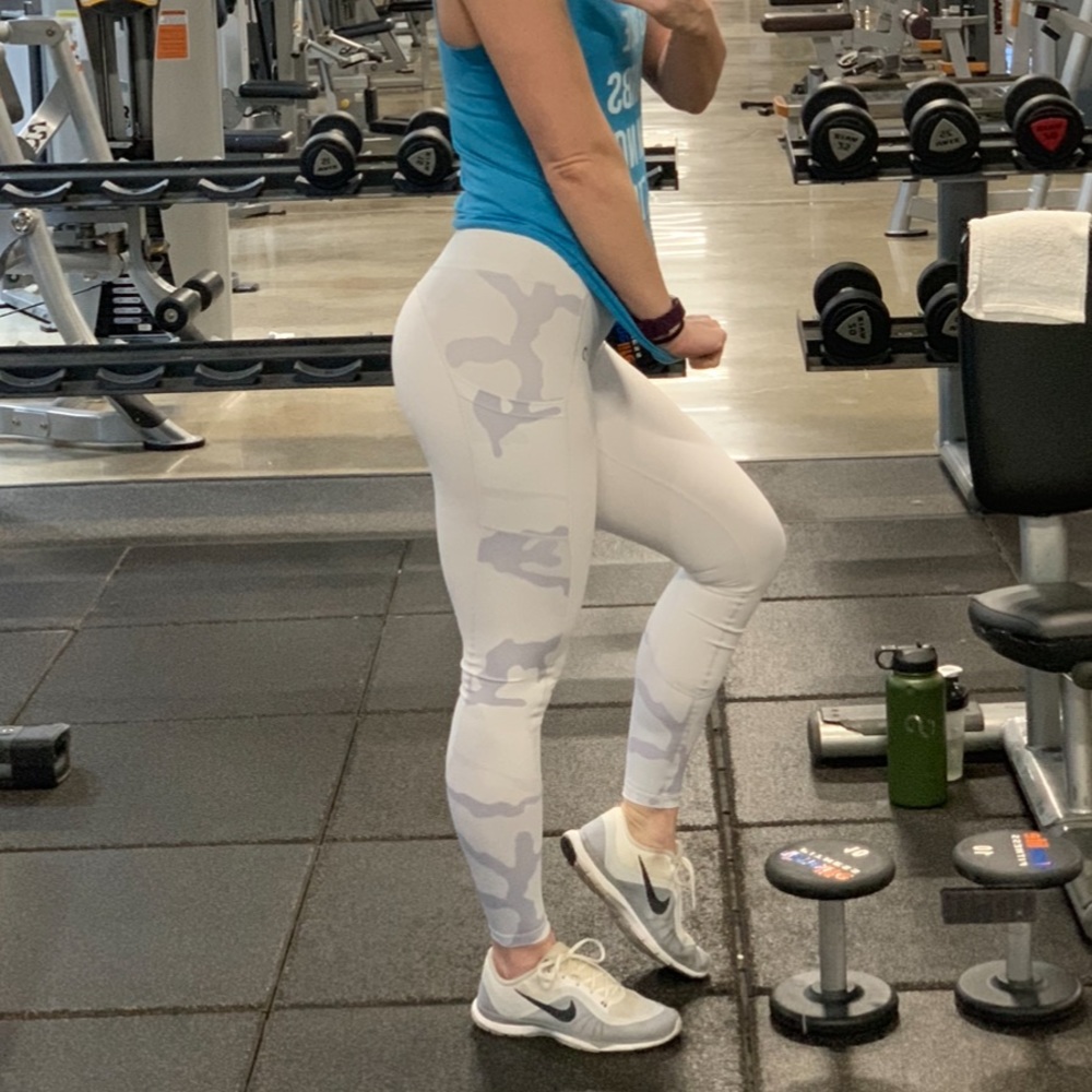White leggings w/ pockets